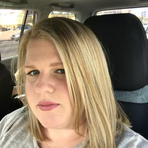 Meet your Posher, Alixandra